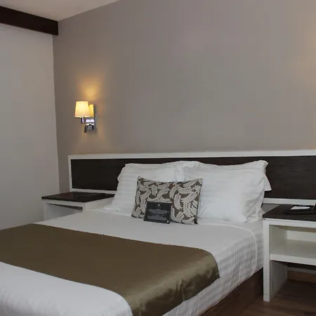 Hotel Plaza Revolucion-3